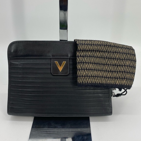 MARIO VALENTINO CLUTCH